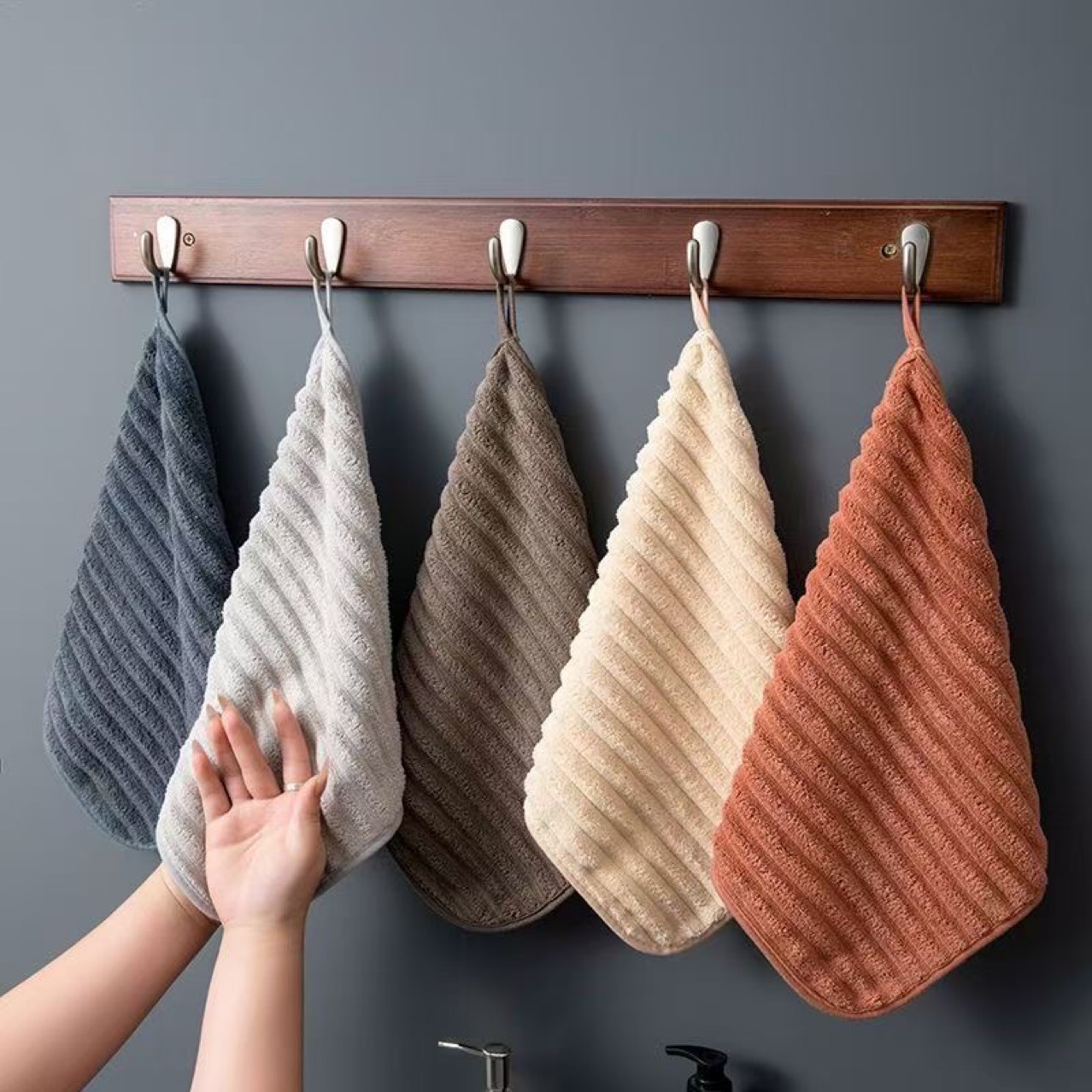 Zara Home Bathroom - 5-Pack Striped Hand Towels with Hanging